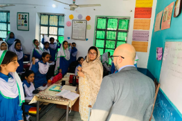 ڈپٹی کمشنر جہلم کا گورنمنٹ گرلز ہائی اسکول جادہ کا دورہ