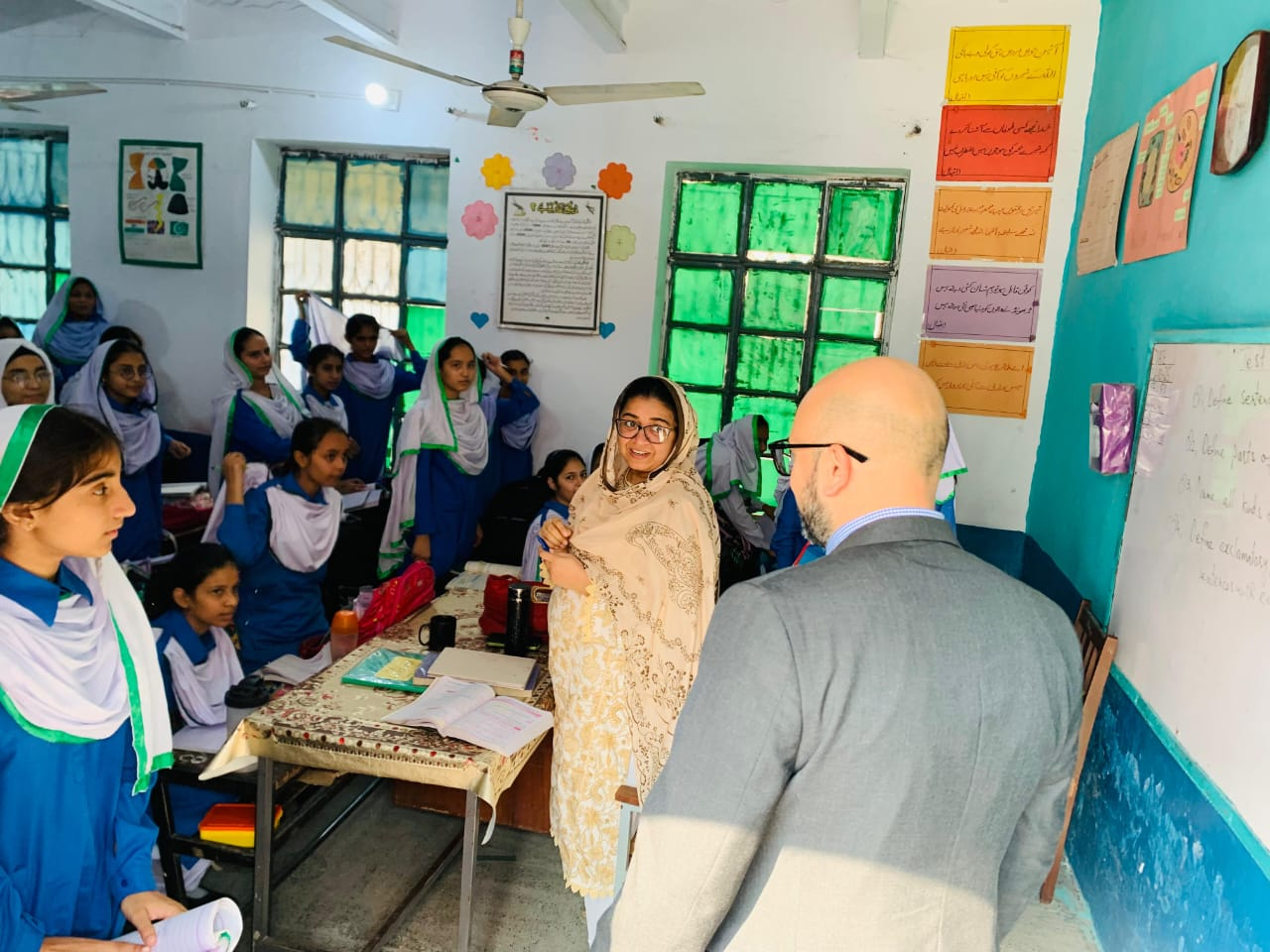 ڈپٹی کمشنر جہلم میر رضا اوزگن نے گورنمنٹ گرلز ہائی سکول جادہ کا دورہ ڈپٹی کمشنر جہلم میر رضا اوزگن نے گورنمنٹ گرلز ہائی سکول جادہ کا دورہ