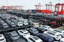 گاڑیوں کی درآمد پر نئی پابندیاں، گفٹ اور بیگیج اسکیمیں ختم کرنے کا فیصلہ