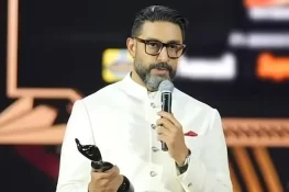 ابھیشیک بچن نے 25 سالہ کیریئر میں پہلی بار بہترین اداکار کا فلم فیئر ایوارڈ جیت لیا