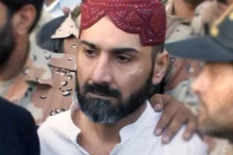 لیاری گینگ وار کے سرغنہ عزیر بلوچ کے خلاف غیر قانونی اسلحہ اور سہولت کاری کے مقدمے کا فیصلہ محفوظ