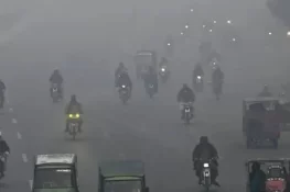 لاہور میں اسموگ کی شدت برقرار، فضائی معیار خطرناک حد کے قریب پہنچ گیا