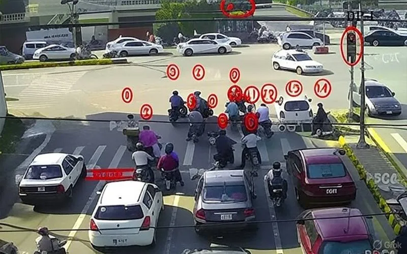 news-1761631757-3963 کراچی: ای چالان کا دوسرا دن، ڈی آئی جی ٹریفک کو بھی 10 ہزار روپے کا چالان جاری