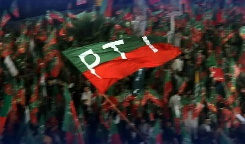pti-17 عمران خان کی عدم رہائی کے خلاف پی ٹی آئی کا سپریم کورٹ کے باہر احتجاج