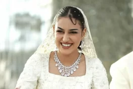 22 سال کی عمر میں گھر چھوڑنے کا فیصلہ کیا، ماں سے کہا میں آزاد زندگی گزاروں گی، انزیلہ عباسی