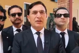 پی ٹی آئی پُرامن رہے گی لیکن اپنے حق پر سمجھوتہ نہیں کرے گی، بیرسٹر گوہر