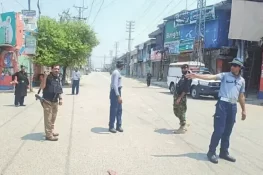 ڈیرہ اسماعیل خان میں پولیس گاڑی کے قریب دھماکا، 2 اہلکار شہید