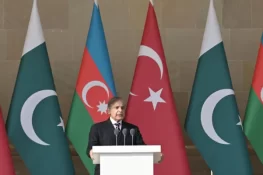 آذربائیجان کے یوم فتح کی تقریب: معرکہ حق میں دنیا نے پاکستان کی جنگی صلاحیتیں دیکھیں، وزیراعظم