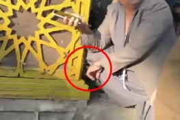 پنجاب پولیس نے بیرونِ ملک سے آئے بزنس مین کو کھمبے سے باندھ دیا، ویڈیو وائرل