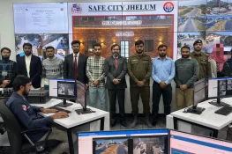 جہلم: پنجاب پولیس کے ’’فرینڈز آف پولیس‘‘ پروگرام کے تحت طلباء و اساتذہ کا تربیتی دورہ