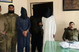 گجرات پولیس کی منشیات فروشوں اور ناجائز اسلحہ برداروں کے خلاف بڑی کارروائی، 11 ملزمان گرفتار