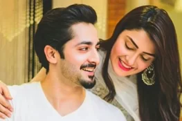 ڈراموں میں رومانس پر عائزہ خان نے دانش تیمور سے کہا سب کے سامنے مجھ سے آئی لو یو بولیں