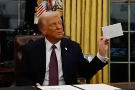 ٹرمپ انتظامیہ نے بائیڈن دور میں امریکا آنے والے پناہ گزینوں کی درخواستوں پر کارروائی مؤخر کر دی