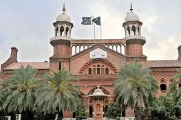 عدالتی احکامات تک لاہور کے پارکوں میں تمام تعمیراتی کام روک دیے گئے