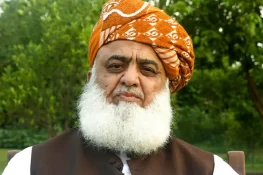 مولانا فضل الرحمٰن بنگلادیش کے دورے پر روانہ