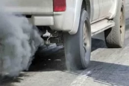 گجرات: دھواں چھوڑنے والی گاڑیوں کے خلاف کارروائی، 18 گاڑیوں کے چالان، جرمانہ اور سلنڈر ضبط