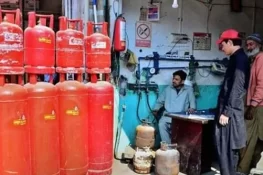 گجرات میں غیر قانونی ایل پی جی سلنڈرز کے خلاف مشترکہ کارروائی