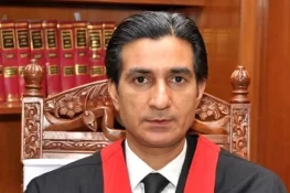 سپریم کورٹ کے 2 ججز کے بعد لاہور ہائیکورٹ کے جج نے بھی استعفیٰ دے دیا