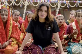 بچوں کے عالمی دن پر صبا قمر کا اہم پیغام