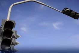 لاہور میں پولیس افسران کے لیے گرین سگنل پروٹوکول ختم، ٹریفک قوانین پر سختی کا آغاز