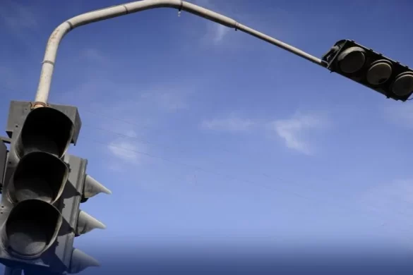 لاہور میں پولیس افسران کے لیے گرین سگنل پروٹوکول ختم، ٹریفک قوانین پر سختی کا آغاز