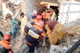 فیصل آباد: کیمیکل فیکٹری میں بوائلر دھماکے سے ہلاکتیں 15، متعدد زخمی