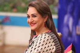 بشریٰ انصاری نے جعلی چندہ اکاؤنٹس سے خبردار کیا، مداحوں سے رپورٹ کرنے کی اپیل