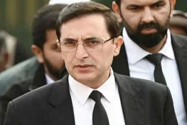 اداروں اور سیاسی رہنماؤں کی لفظی جنگ افسوسناک، مسائل بات چیت سے حل ہوں: بیرسٹر گوہر