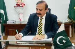 عمران خان کی اڈیالہ منتقلی کا امکان مسترد، حکومتی مؤقف واضح، طارق فضل چوہدری