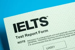 برطانیہ میں انگریزی امتحان کے نتائج میں گھوٹالہ؛ فیل ہونے کے باوجود ہزاروں تارکینِ وطن کو ویزے