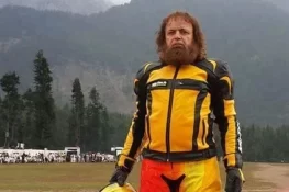 پاکستان کے اسٹنٹ مین سلطان گولڈن نے دو نئے عالمی ریکارڈ قائم کر دیے