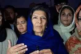 مذاکرات کی بات حکومت کی جانب سے آئی، تحریک تحفظ آئین کی نہیں: علیمہ خان