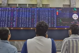 اسٹاک مارکیٹ میں بھرپور تیزی، ڈالر کی قدر میں نمایاں کمی ریکارڈ