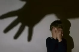 گجرات میں کھیل کا جھگڑا سنگین واقعے میں بدل گیا، پانچ سالہ بچے پر تشدد، ملزم گرفتار