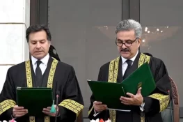 جسٹس میاں گل حسن اورنگزیب سپریم کورٹ کے مستقل جج کے طور پر حلف بردار
