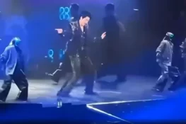 چین: کانسرٹ میں روبوٹس کا زبردست ڈانس، دیکھنے والے حیران