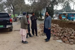 گجرات میں تجاوزات کے خلاف کارروائی، جی ٹی روڈ پر واقع لکڑی کی فیکٹری سیل