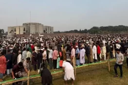 ڈھاکا میں طلبہ تحریک کے رہنما شریف عثمان ہادی کی تدفین، محمد یونس اور عوام کی بڑی تعداد شریک