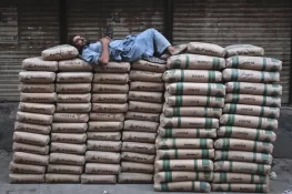 ضلع جہلم میں سیمنٹ کا بحران، خود ساختہ قلت نے تعمیراتی شعبہ مفلوج کر دیا