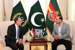 فیلڈ مارشل عاصم منیر سے مصری وزیر خارجہ کی ملاقات؛ دفاعی تعاون بڑھانے پر اتفاق