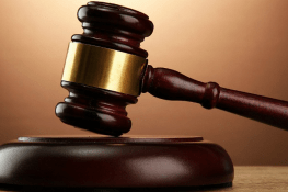 عدالتی حکم عدولی پر ڈی جی ایکسائز سمیت 8 اہلکاروں کی تنخواہیں بند کرنے کا حکم