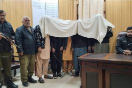 گجرات :تھانہ کڑیانوالہ پولیس کا جواریوں کیخلاف کریک ڈاؤن،6 ملزمان گرفتار، جواء پر لگی رقم برآمد