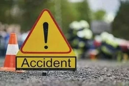 خانیوال کے قریب موٹروے ایم-4 پر خوفناک حادثہ، بس ہوسٹس جاں بحق، 9 افراد زخمی