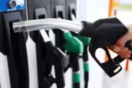 متحدہ عرب امارات میں پیٹرولیم مصنوعات سستی، نئی قیمتوں کا اعلان