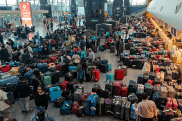 بھارت میں پائلٹس کی کمی کا سنگین بحران ، انڈیگو کی سینکڑوں پروازیں منسوخ