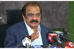 عمران خان مذاکرات کے بجائے افراتفری کی سیاست کر رہے ہیں، رانا ثنااللہ