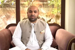 وزارتِ تعلیم سے علیحدگی کی خبر بے بنیاد، وائرل نوٹیفکیشن جعلی ہے: رانا سکندر حیات