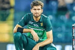 ہمسایہ ملک کو میدان میں کارکردگی سے جواب دیں گے: شاہین آفریدی