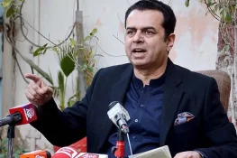 طلال چوہدری کا عمران خان کی اسپتال منتقلی پر مؤقف: تصدیق یا تردید بعد میں ہوگی