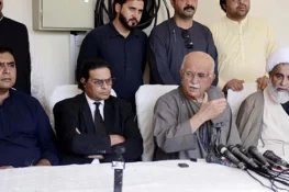 عمران خان کی اسپتال منتقلی کی خبر پر اپوزیشن اور پی ٹی آئی کا شدید ردعمل